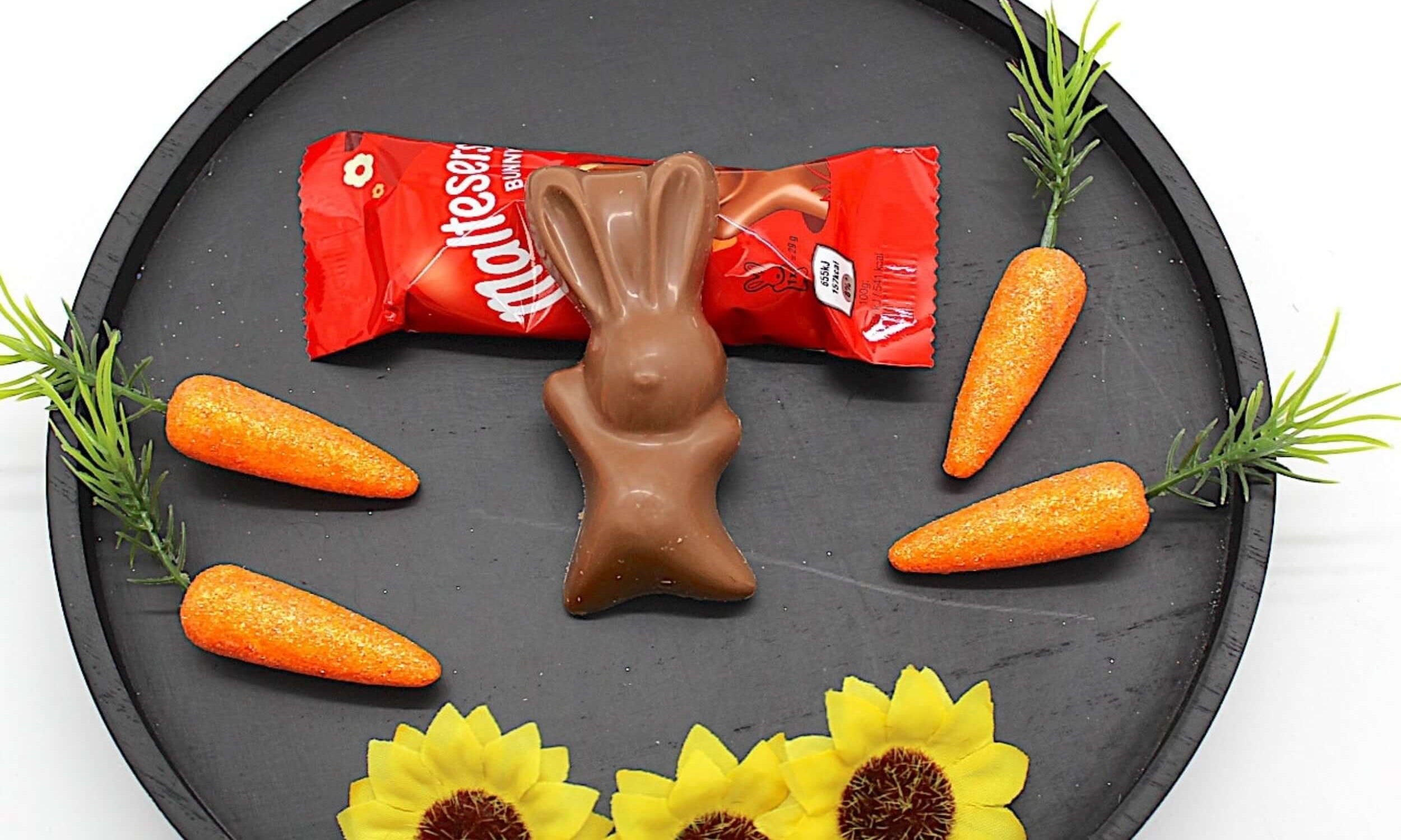 Add eater treats to your build your own gift box with 2 maltesers bunnies. 