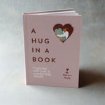 A hug in a book, 5 minutes rituals for care care 