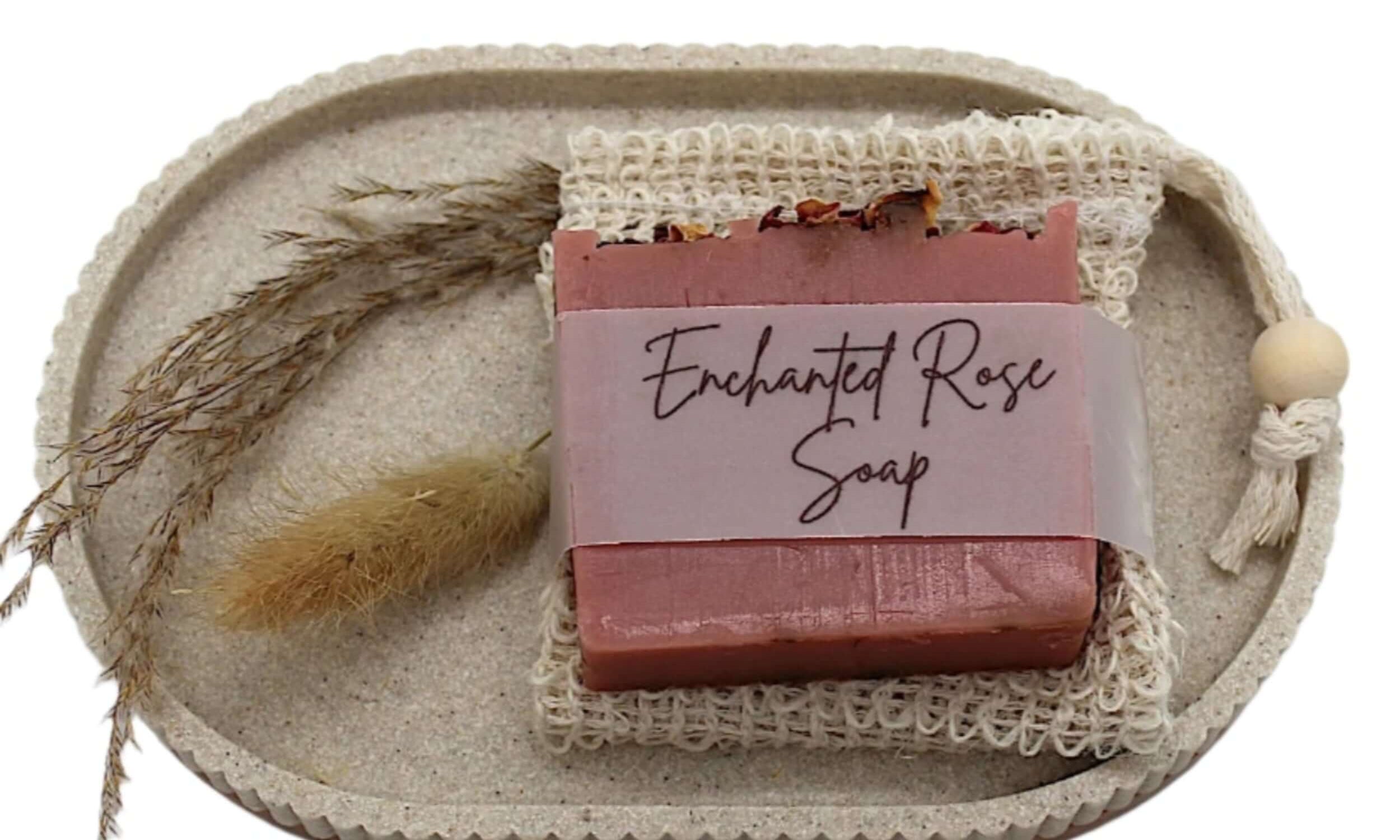 Nourishing soap with exfoliation bag 