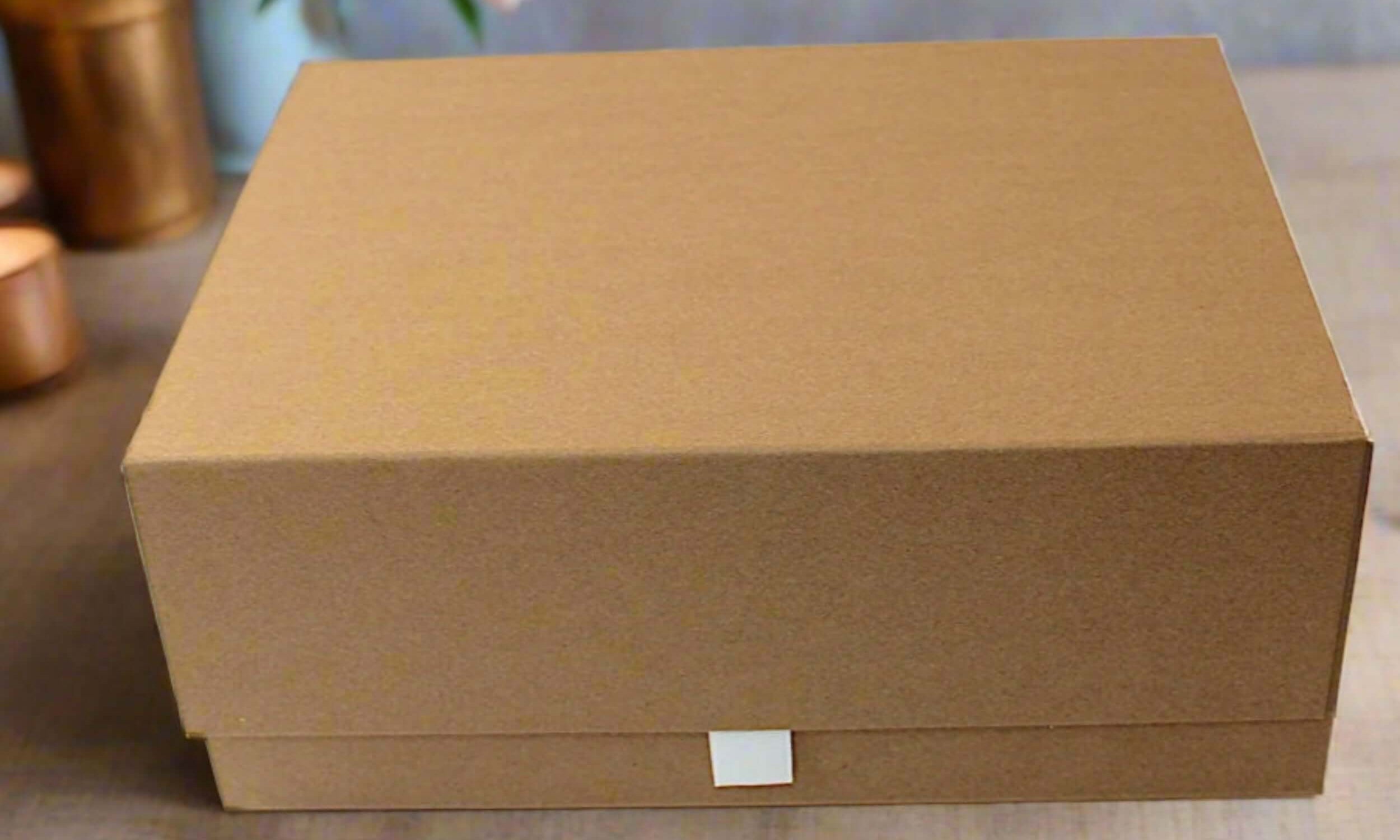 Luxury magnetic closure box 