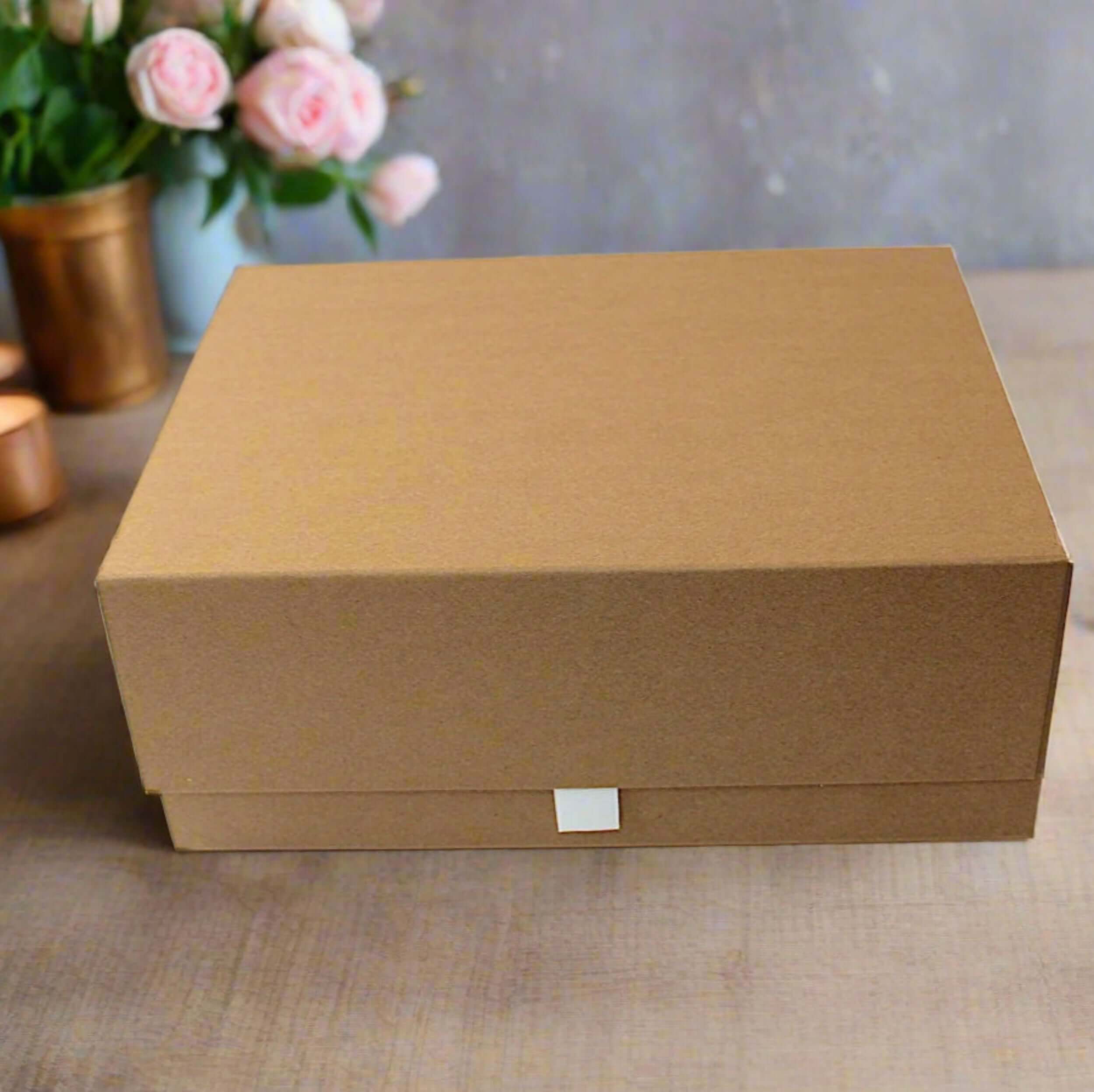 Luxury magnetic closure box 