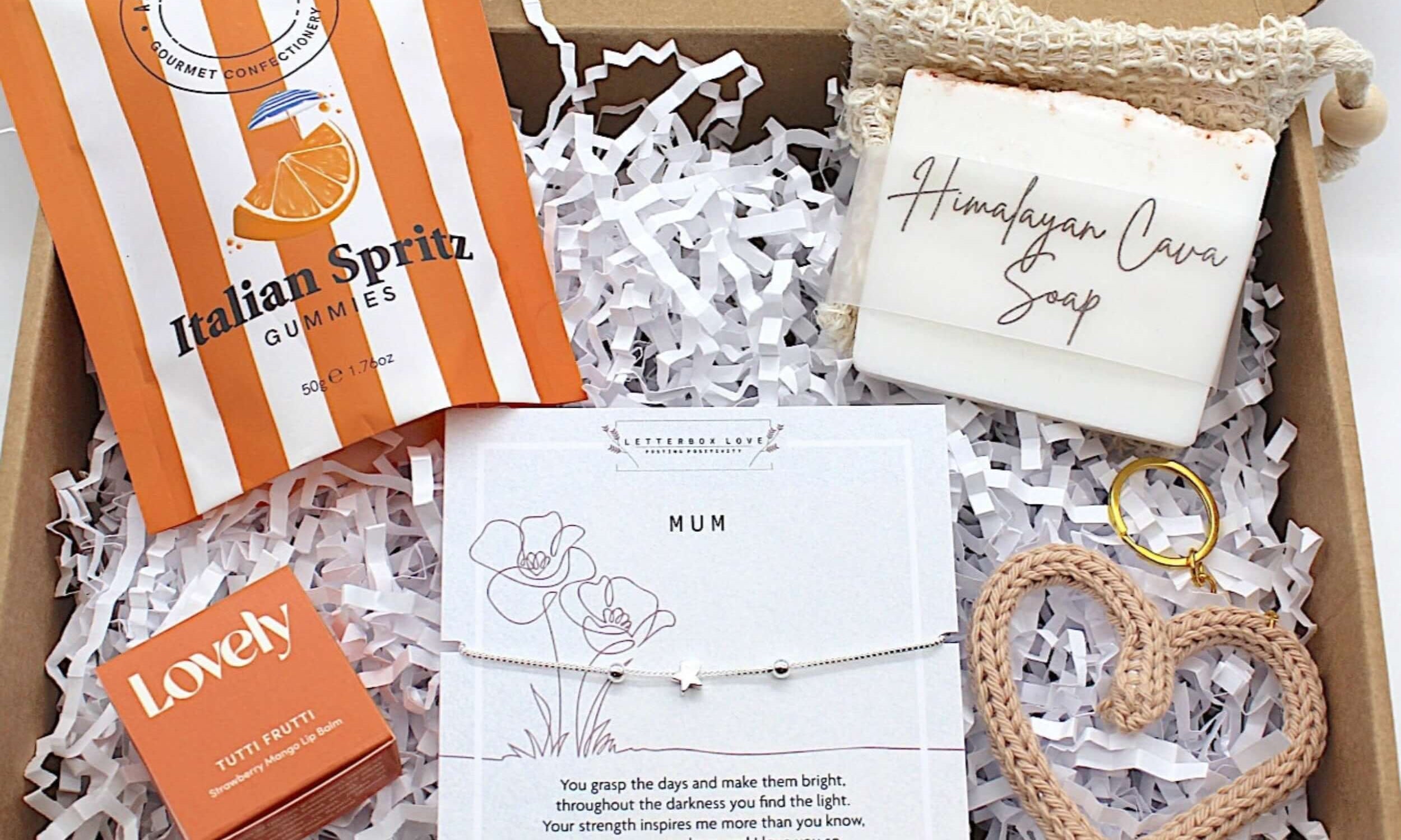 Mum Birthday, Mothers day gift pamper box with beautiful bracelet 