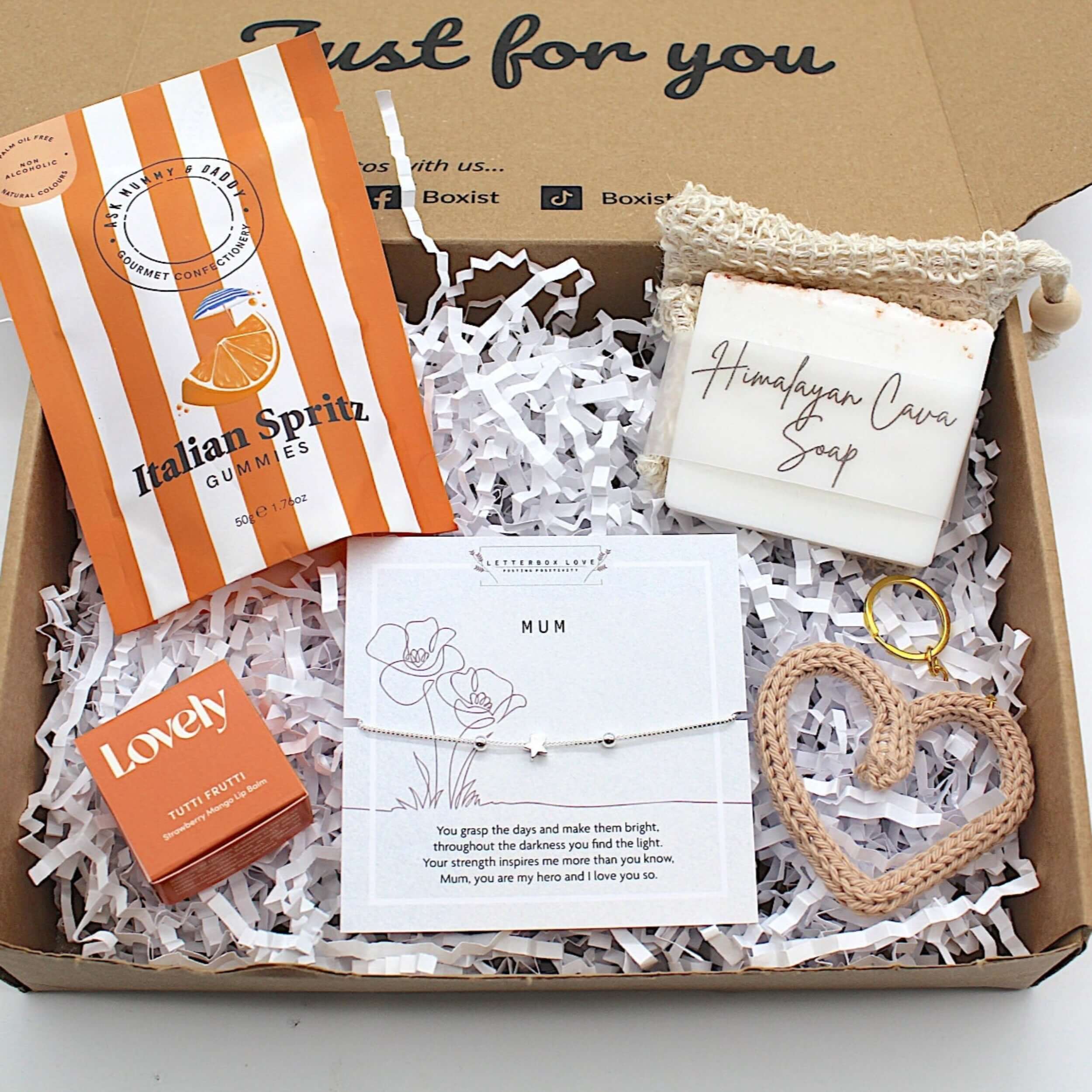 Mum Birthday, Mothers day gift pamper box with beautiful bracelet 