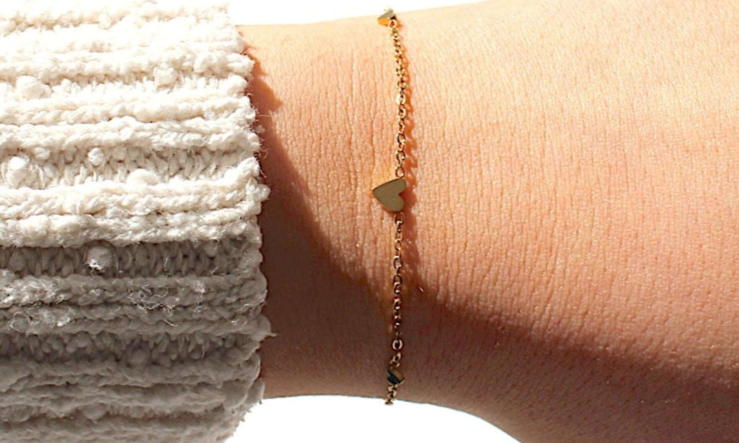 Gold Plated 3 Heart Bracelet.