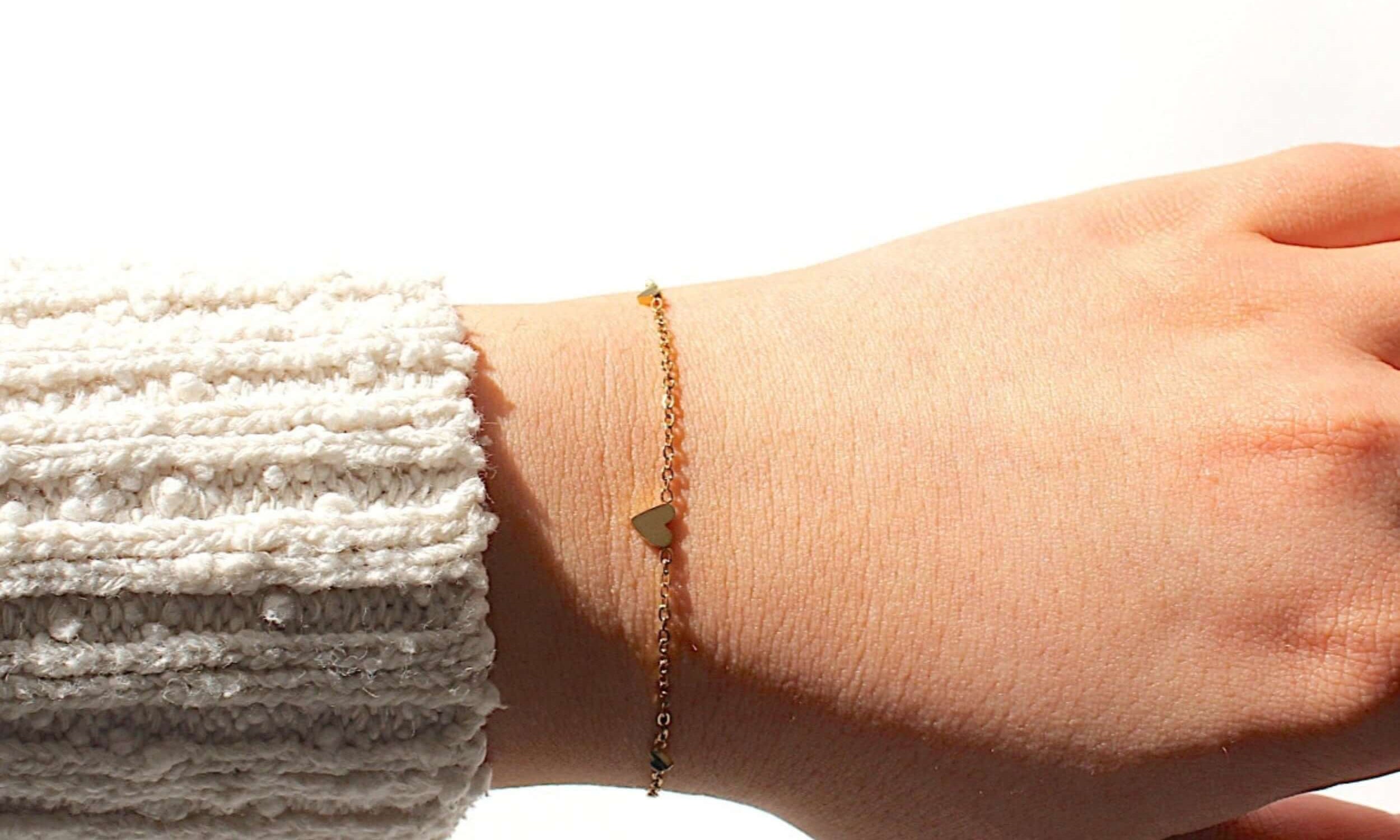 Gold 3 heart bracelet, build your own gift box for her, whatever the occasion. 