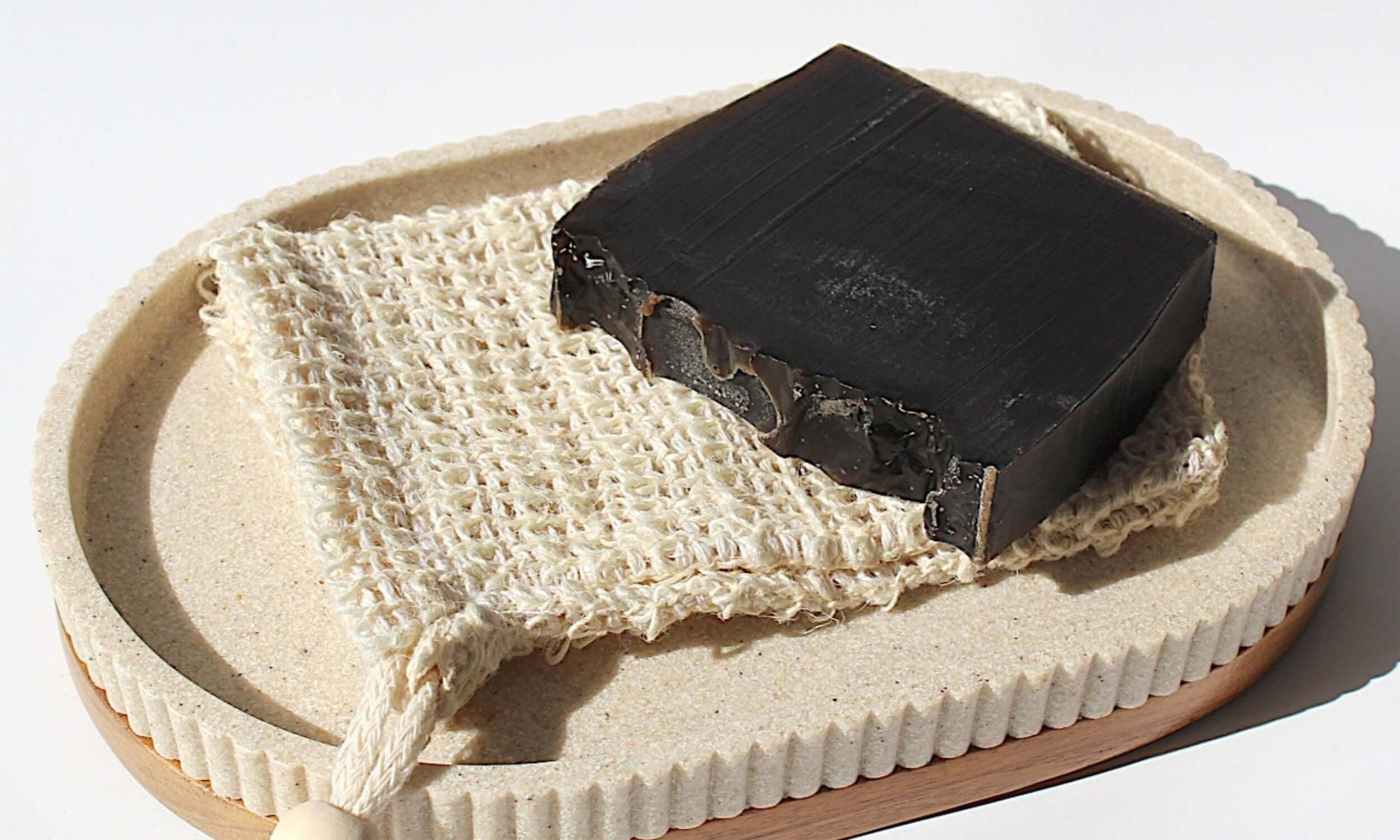 Harmony noir soap bar and jute exfoliation bag. Build your own gift box. 